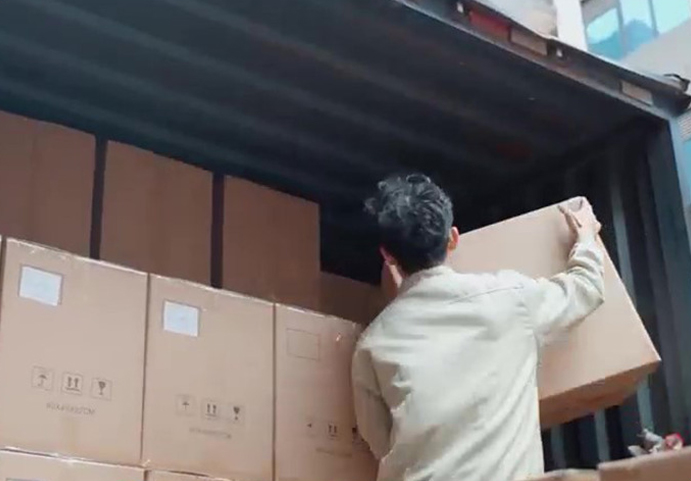 量産・納品