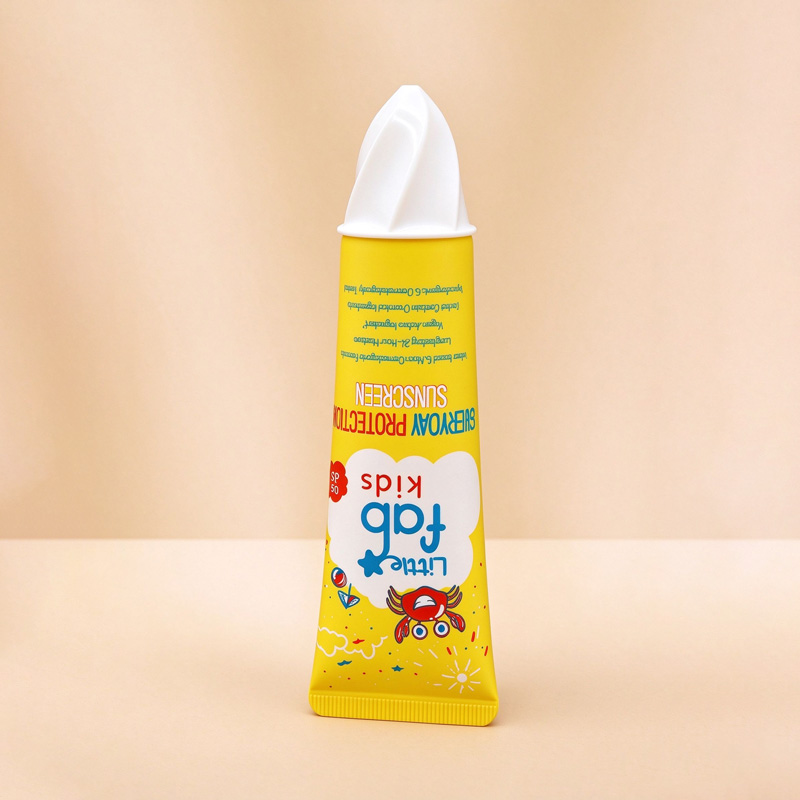 アイスクリームプッシュオンキャップ付き子供用日焼け止めとモイスチャライザーチューブ
